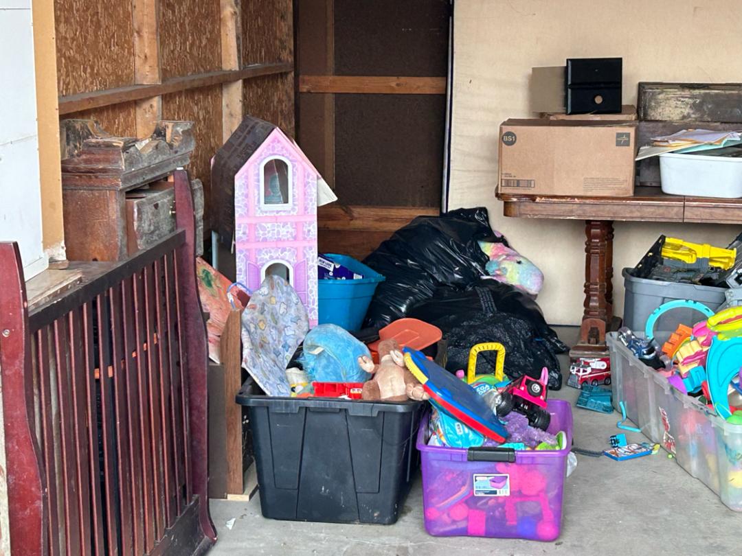 Storage Unit Auction in Hubbard, OH at Dove Storage Hubbard ends on